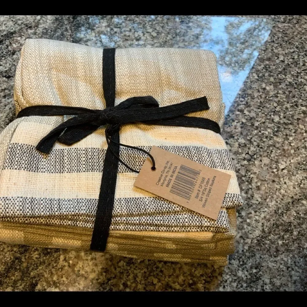 100% Cotton Napkins - NWT Farmhouse charming and trendy beige black